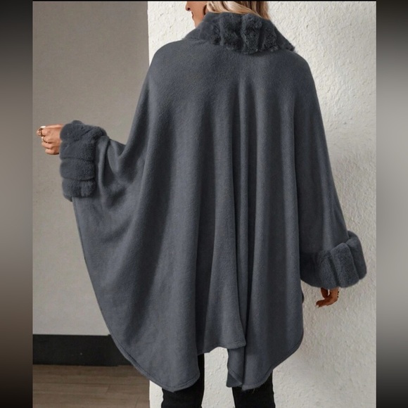 Cozy Fringe Open Front Cardigan Poncho - Picture 8 of 10